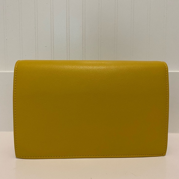 Zara - Picture 2 of 6